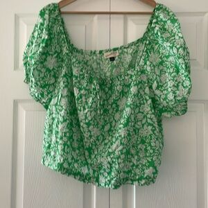 Universal Thread Green and White Floral Smocked Crop Top